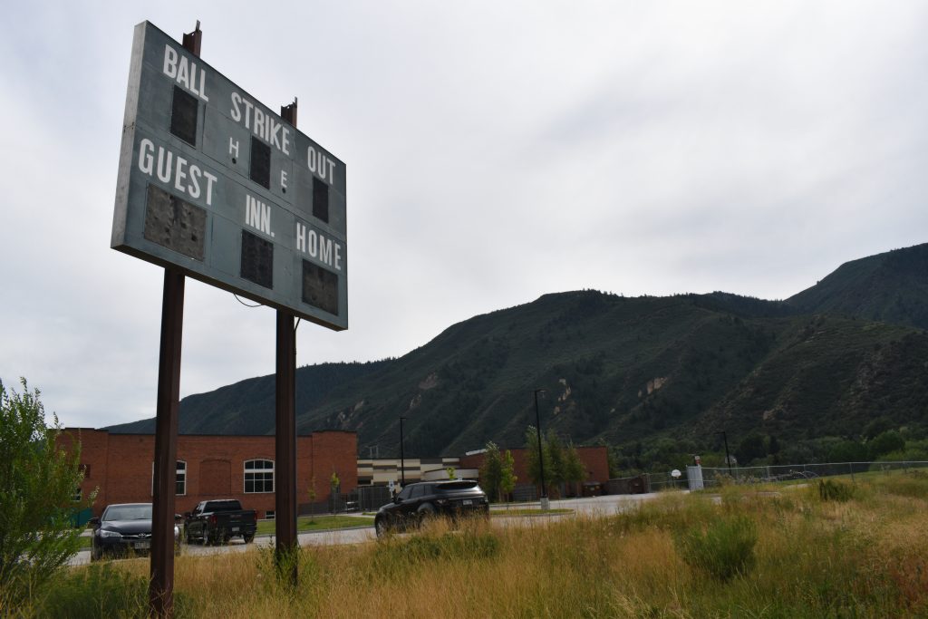 Garfield County Commission supports Glenwood Springs' grant application for workforce housing project at Vogelaar Park - Vimarsana News